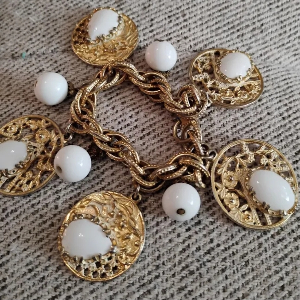 Vintage Couture Gold tone White Lucite Ball Charm Bracelet